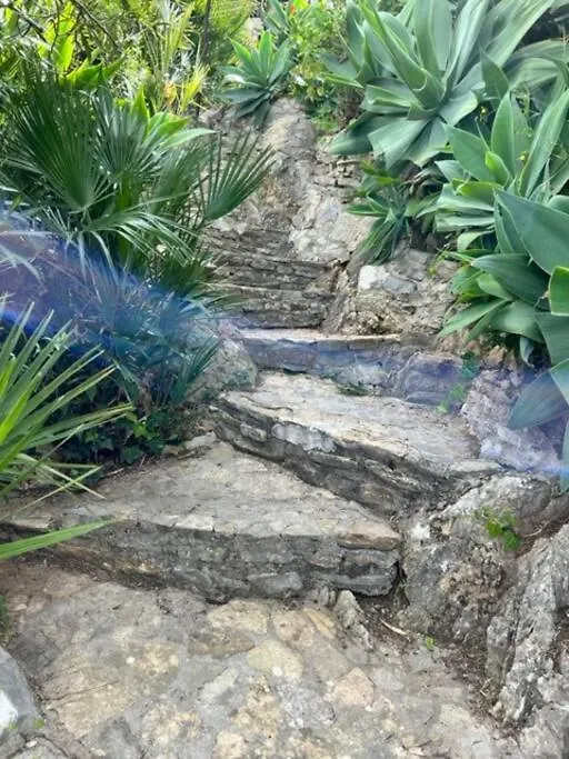 Villa Marina Sant'Elia 산타플라비아 0*,