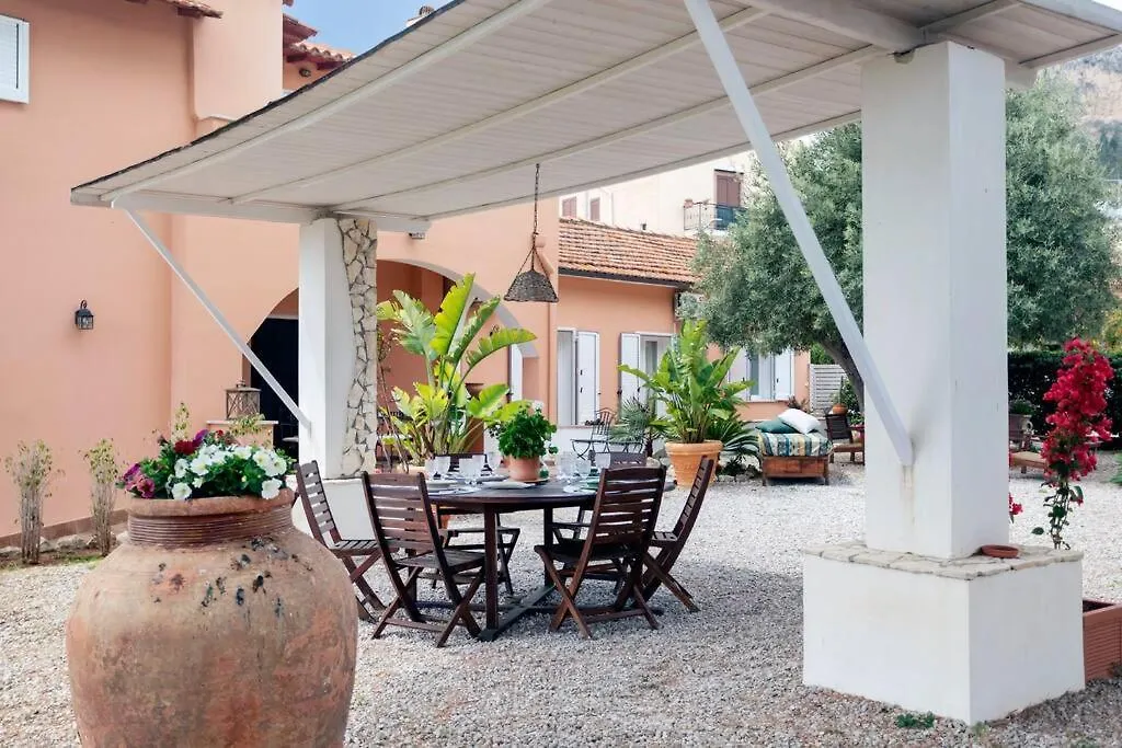 Villa Marina Sant'Elia 산타플라비아
